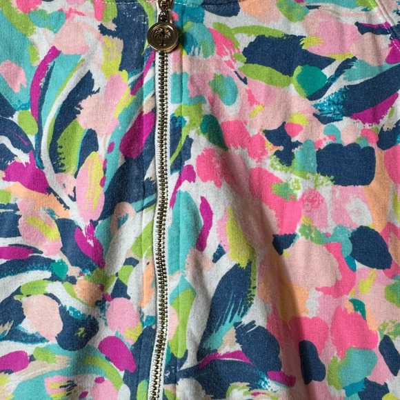 Lilly Pulitzer Women’s Hooded Pullover 1/4  Zip in‎ Pina Colada Medium - Picture 2 of 7